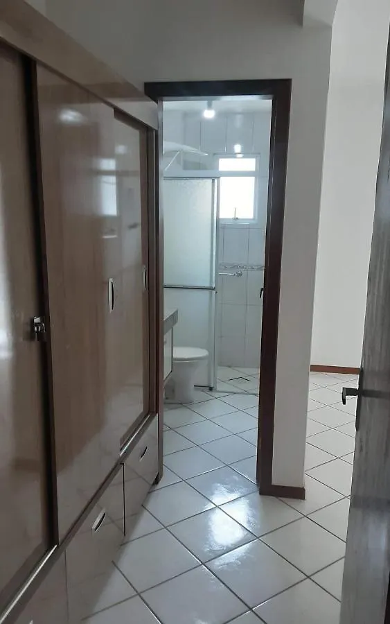 Apartment Residencial Costumes Brasileiras Canario Bombinhas
