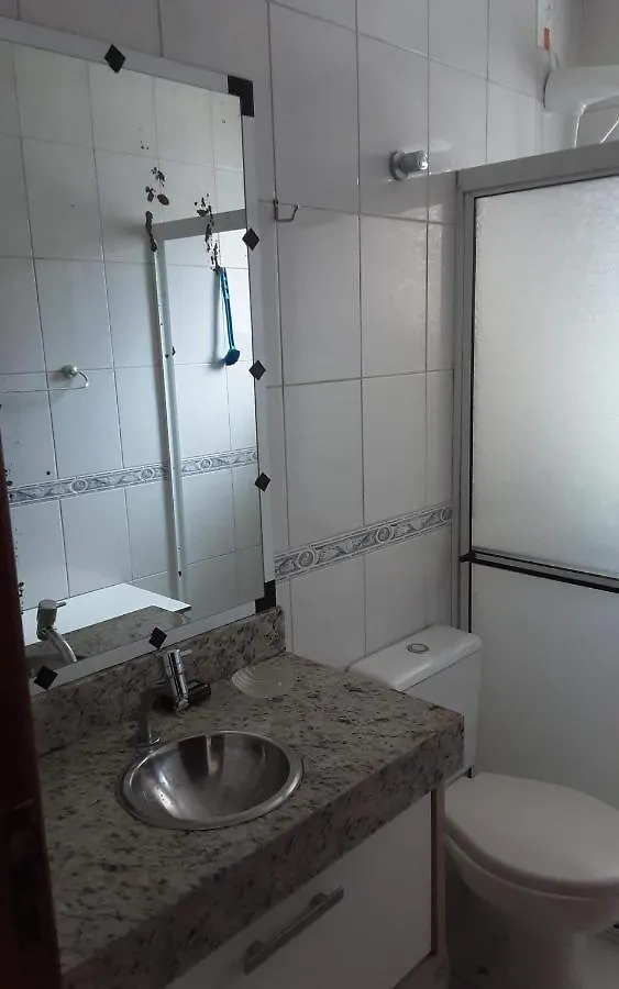 Residencial Costumes Brasileiras Canario Bombinhas