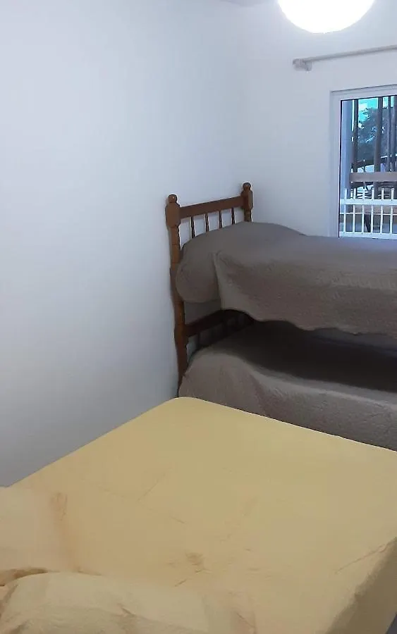 Residencial Costumes Brasileiras Canario Bombinhas Apartment