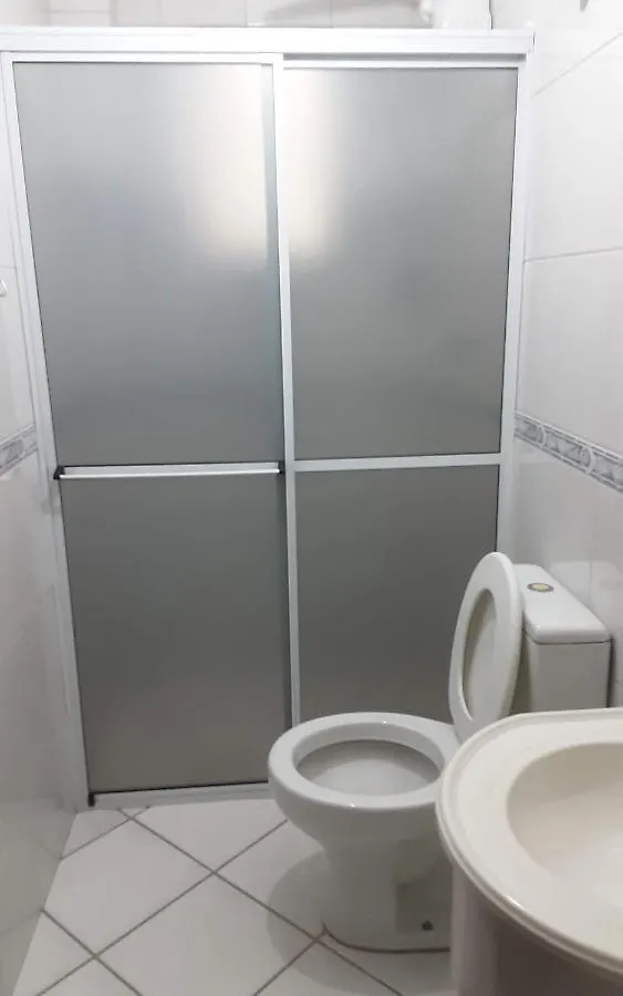 Residencial Costumes Brasileiras Canario Bombinhas